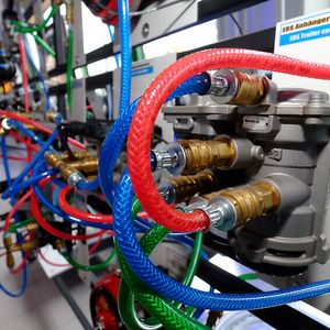 Auf höchstem Niveau: Modell einer Lkw-Bremsanlage in der Bildungseinrichtung des Kfz-Gewerbes Saarland(Bild:  Zietz - VCG)