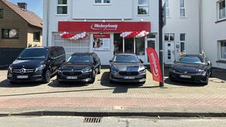 Die Autovermietung Wucherpfennig arbeitet eng mit Händlern zusammen und liefert diesen mit ihrer Flotte Gebrauchtwagen auf deren Vorbestellung. (Bild: Wucherpfennig & Krohn)