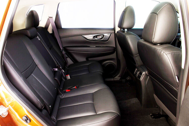 Der großzügigere Radstand deutet es bereits an: Die Platzverhältnisse im Innenraum haben sich deutlich verbessert. (Foto: Nissan)