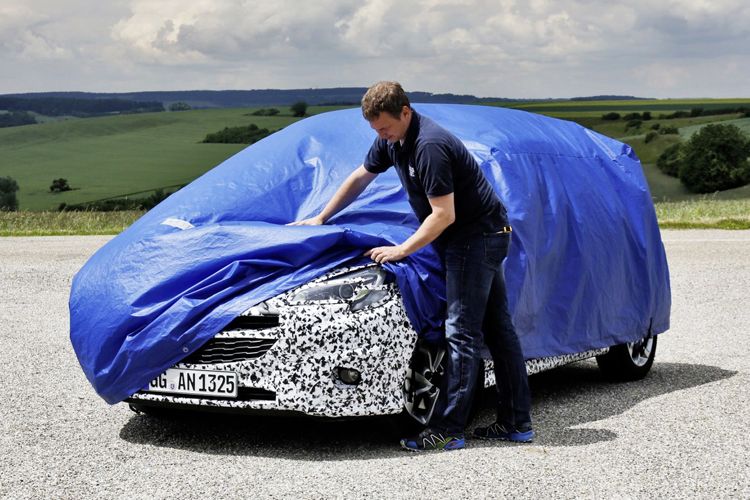 Opel-Tarnmeister Andreas Kubis gibt nur ungern die Geheimnisse seiner Probanden preis.  (Foto: Opel)