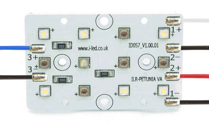 Zubehör für die Petunia-Starterkit-Serie: LS, Lineare LED-Matrix 12-LEDs, blau, rot, weiß 3000 (Warm White)K 780 lm, 30 x 30 x 4mm (Bild: RS Components)