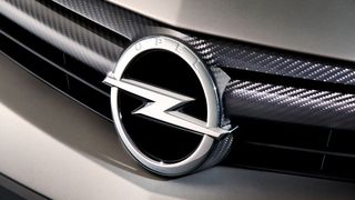 Opel hat neue Programmfunktionen entwickelt, um den Stickoxid-Ausstoß von ausgewählten Diesel-Fahrzeugen zu senken. (Bild: Opel)