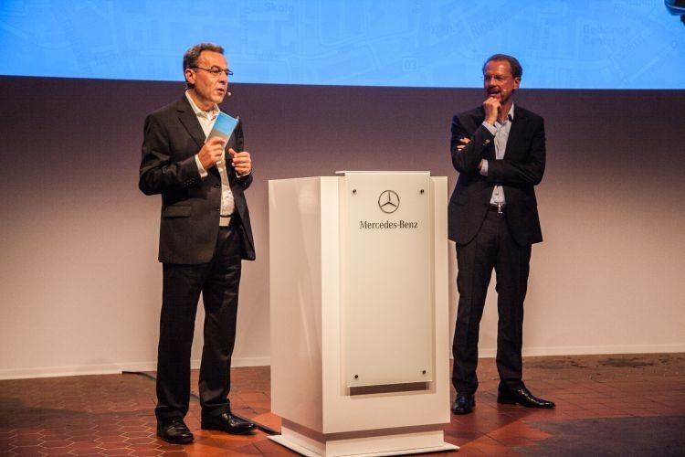Volker Mornhinweg, Leiter Mercedes-Benz Vans (r.), glaubt an den Erfolg des Fahrzeugs: „Wir haben uns unsere Markenstärke hart erarbeitet. Diese ist ein wichtiges Argument für die Kaufbereitschaft unserer Kunden.“ (Foto: Suffner)