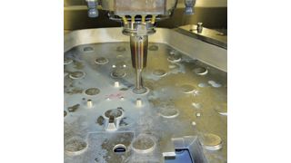 Bild 1: Die Taschen im Gehäuse der LED-Leuchten werden in Kreisform ausgefräst. (Bild: JBO)