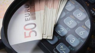 In nur wenigen Ländern sind die Arbeitskosten für die chemische und pharmazeutische Industrie höher, als in Deutschland. (gemeinfrei)