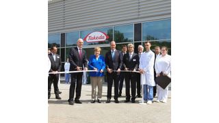 Bundeskanzlerin Angela Merkel eröffnete gemeinsam mit Ministerpräsident Dietmar Woidke (links), dem japanischen Botschafter Takeshi Yagi (rechts) sowie Takeda President & CEO Christophe Weber das neue Produktionsgebäude von Takeda in Oranienburg.  (Takeda)