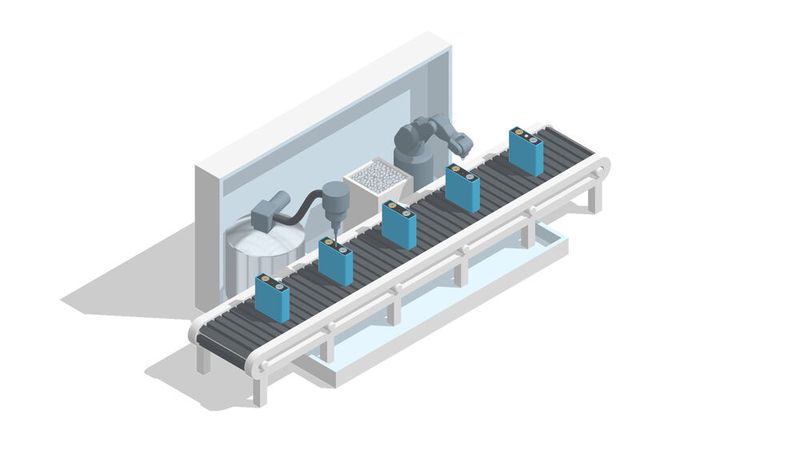 Prozessschritt Elektrolytbefüllung: Das Brandrisiko besteht hier hauptsächlich durch das entflammbare Elektrolyt. (Bild: Siemens)