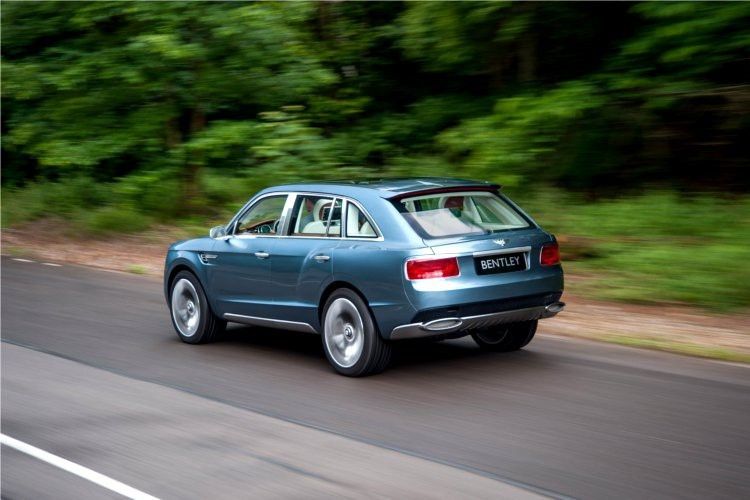 Mit 600 PS und fünf Metern Länge, soll der Luxux-Geländewagen zirka 200.000 Euro kosten. (Foto: Bentley)