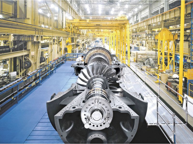 Bild 1: Bei General Electric vollzieht sich der Wandel im Unternehmen bereits sichtbar: Maschinen werde mit Sensoren ausgestattet und mit den analysierten Rückmeldedaten schafft man es Stillstandzeiten zu verringern beziehungsweise die Effizienz zu erhöhen. (General Electric)