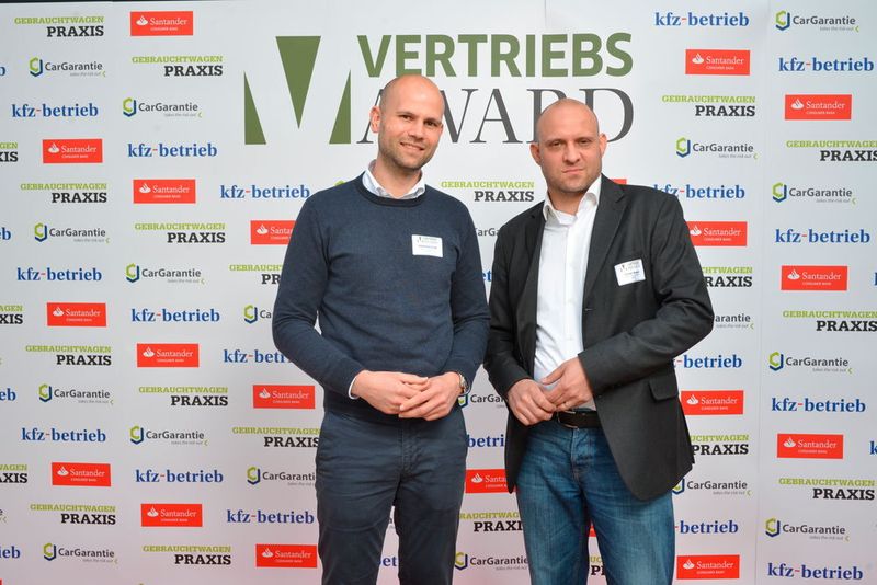 Sebastian Vogt (l.) und Oliver Kosan von Auto 1 in Berlin. (S. Bausewein)