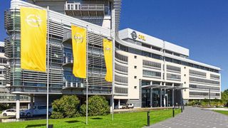 Rüsselsheim bleibt unter der Führung von Opel Automotive. (Bild: Opel)