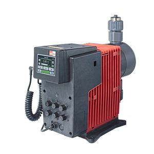 Als vielseitige Lösung für unterschiedlichste Anwendungen setzt die Memdos Smart einen neuen Standard bei der zuverlässigen Dosierung von Chemikalien.(Bild:  Lutz-Jesco)