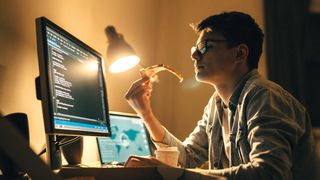 Beim Programmieren im Homeoffice fehlt der so genannte „Gangfunk“. (cherryandbees - stock.adobe.com)