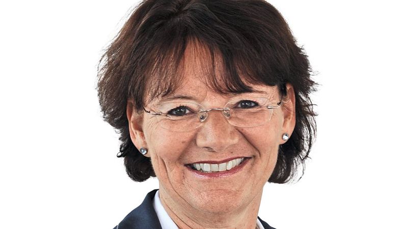 Die ZDK-Juristin Marion Nikolic überarbeitete die ZDK-Sammlung zur Sachmängelhaftung im Kfz-Gewerbe. Inzwischen umfasst die digitale Broschüre 350 Seiten.(Bild:  ZDK)