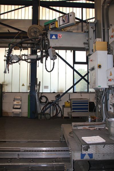 Mit dieser Unterpulverschweißmaschine lassen sich große Schweißnähte schweißen. (Sonnenberg)