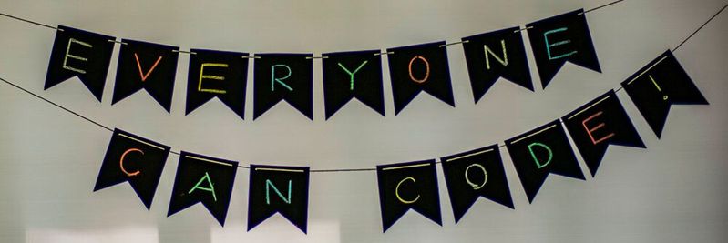 Nicht jeder muss programmieren können, aber es hilft beim Umgang mit Entwicklern doch ungemein.(Bild:  adigold1 / Unsplash)