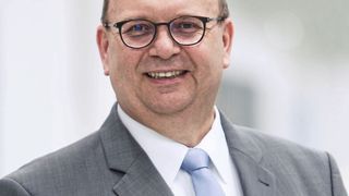 Mit Prof. Dr. Peter Hofmann setzt man den Fokus noch stärker auf Innovations- und Technologiethemen. (Kuka)