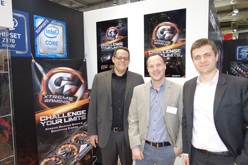 Blitzalarm für (v. l.) Christian Kruppa, Christian Marré und David Livingston, Gigabyte (Bild: IT-BUSINESS)