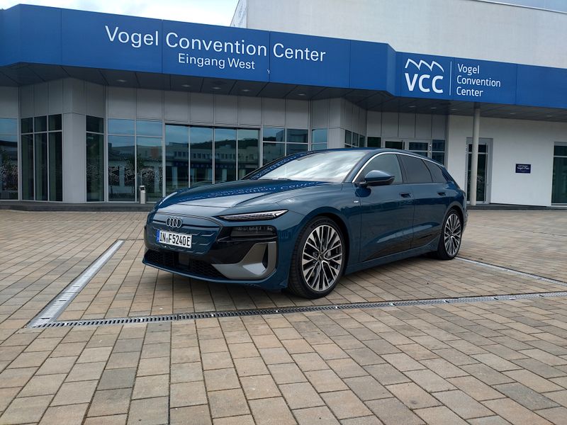 The Audi A6 E-tron impresses ... but also comes at a high cost. Our test car is priced at nearly 100,000 euros.(Image: Sven Prawitz/Vogel Communications Group)