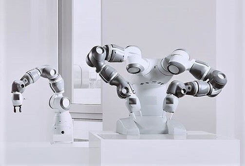 Ein Forschungsprojekt von DLR, der Hochschule Mittweida und vom Engineeringprofi IAV untersucht, wie smarte Roboter noch schneller lernen können. „AI in the Loop“ nennt sich das Vorhaben.