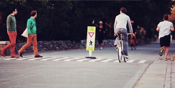 Die FlyKly-App überwacht ständig die Elektronik und Funktionalität des Smart-Wheel (FlyKly)