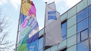 Über die Verlagerungen von Produktion hinaus kündigte das ostdeutsche Unternehmen die Neuausrichtung seiner Forschungs- und Entwicklungsaktivitäten an.  (Bild: Zeiss)