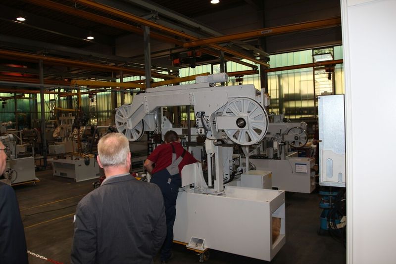 Behringer-Montage in Aktion... (Bild: Königsreuther)