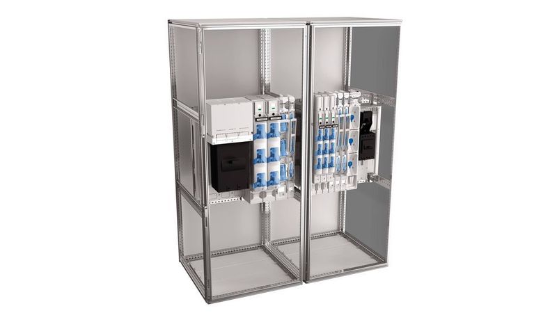 Die 50 mm und 100 mm Rastereinheiten der Cross-Link-Berührungsschutzmodule erleichtern die Planung beim Schaltschrankbau und bieten ein Höchstmaß an Sicherheit. (Wöhner)