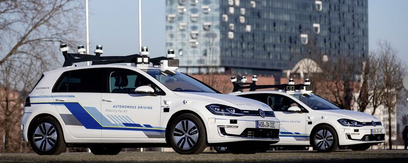 Durch Hamburg fährt ab sofort eine E-Golf-Flotte.(Bild:  Volkswagen)