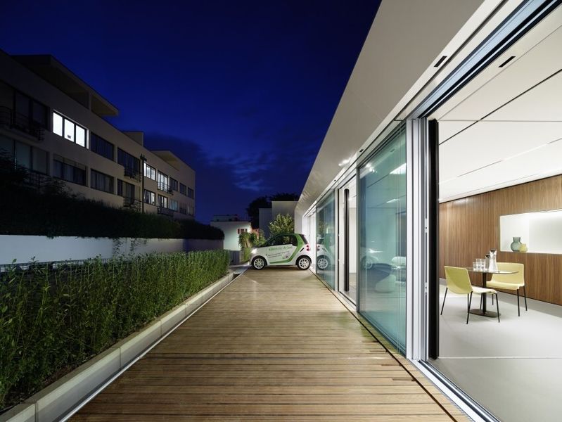 Das Aktivhaus ist mit einer selbstlernenden Smart-Home-Lösung ausgestattet, die alle technischen Syteme vernetzt. (AlphaEOS)