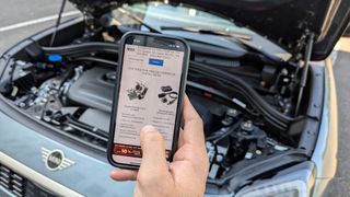 Der Ersatzteilkauf im Internet gewinnt an Zuspruch, allerdings vertraut nur gut ein Drittel der Käufer der Qualität von online bestellten Teilen. (Bild: Rosenow – VCG)