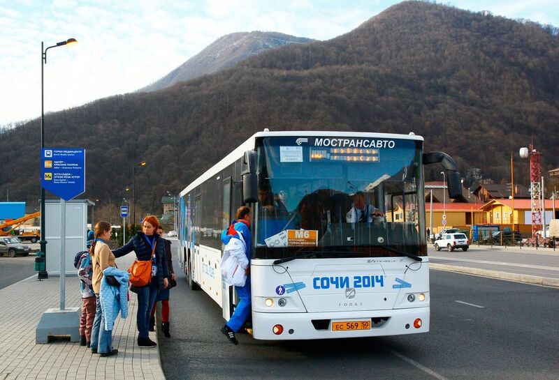 Volkswagen Truck & Bus arbeitet schon länger mit GAZ zusammen: Die Tochter Scania etwa begann die Zusammenarbeit im Jahr 2005 und gründete „Cruise-Touristenbusse“ sowie die Serie „Voyage-Inter-City-Coaches“. Im Jahr 2014 lieferten die GAZ-Gruppe und Scania mehr als 700 Busse und Reisebusse für die Olympischen Spiele in Sotschi – und entwickeln aktuell ein neues Modell der Busse. (GAZ Group)