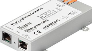 Der Controller der 2. Generation steuert die LED-Leuchte und stellt mit Power-over-Ethernet die Stromversorgung über das Datennetz sicher: Mit PoE+ sogar bis zu 28 W. (Bild: MICROSENS)