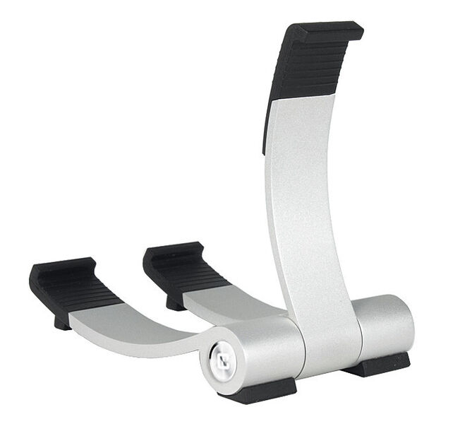 Aufsteller WAVE Stand von Cooler Master: Josef Strasser, wista Informationstechnologie GmbH (Bild: Cooler Master)