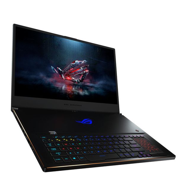 Keyboard und Touchpad sind beim 17,3-Zoll-Gaming-Notebook ROG Zephyrus S GX701 ähnlich angeordnet wie beim Mothership. Allerdings ist das verhältnismäßig flache Zephyrus S ein herkömmliches Clamshell-Gerät. (Asus)