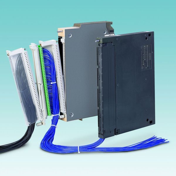 Der Inbetriebnahme-Adapter ermöglicht ein schnelles Umverdrahten im Testbetrieb.  Bilder: Phoenix Contact (Archiv: Vogel Business Media)