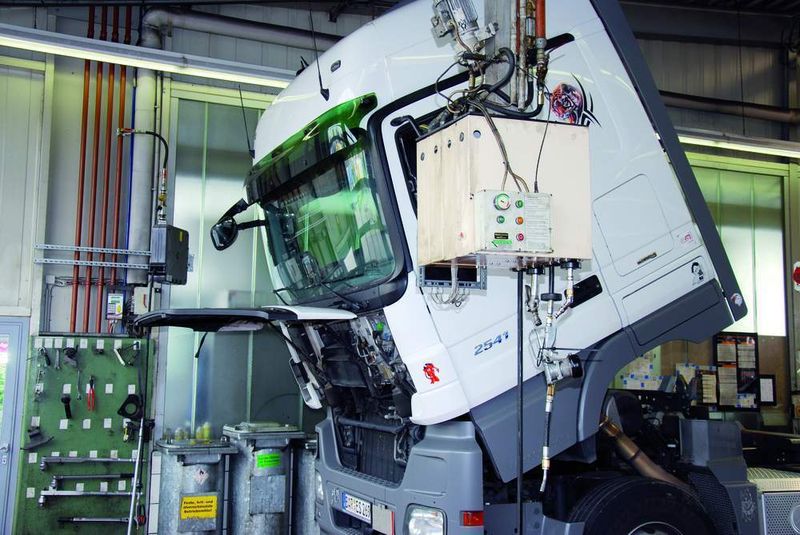 Der Mechaniker hat bei Hoppegarten alles in Griffnähe, auch die Betriebsstoffe. (Archiv: Vogel Business Media)