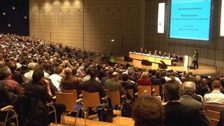 Auf der Informationsveranstaltung „REACH umsetzen“ des VCI in der Frankfurter Messe informierten sich ca. 1200 Vertreter von Mitgliedsunternehmen.  (Bild: VCI)