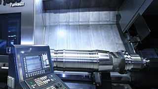 Das neue Regelwerk nach ISO 13.849 stellt hohe Anforderungen an das Werkstückspannen. (Bild: Monforts)