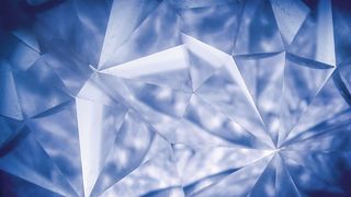 Diamant hat normalerweise eine geordnete Atomstruktur, d. h. er ist kristallin (Symbolbild). (Bild: gemeinfrei, Daniele Levis Pelusi)