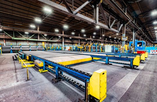 Im Rahmen der Komplettlösung Light as a Service profitiert Benteler von einer Beleuchtungsgarantie über die gesamte Vertragslaufzeit.(Bild:  Deutsche Lichtmiete)