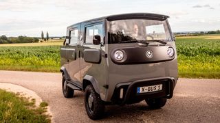 Der XBus hat eine Reichweite von bis zu 600 Kilometer und fährt maximal 100 km/h. (Infokontor/Electric Brands)