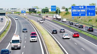 Ab 20. Juli gibt es eine Service-App für deutsche Autobahnen (© Wellnhofer Designs - stock.adobe.com)