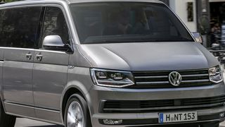 4.700 Einheiten des VW T6 müssen wegen der Gefahr leckender Kraftstoffschläuche in die Werkstätten.  (Volkswagen)