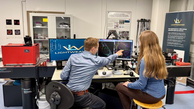 Mit dem Lightweaver-Mikroskop lässt sich ein zehnmal größeres Bildfeld erzielen als bisher möglich war.(Bild:  Universität Bielefeld/Jana Haver)