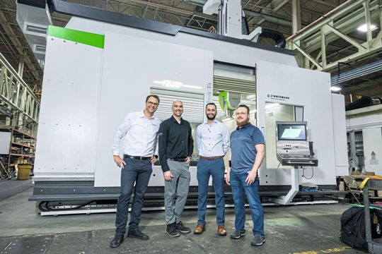 From left to right: Cornelius Kiesel, President of Zimmermann Inc., Brian Czapla, Sales Manager at Century Tool, Yousif Sallan, Project Manager at Zimmermann Inc. and Tom Bradford, Production Manager at Century Tool in front of the "FZU37" portal milling machine.(Image: Ivette Gersh Photography)