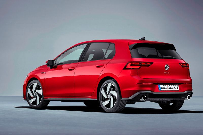 Damit hat er genauso viel PS und Drehmoment unter der Haube wie der bisherige Golf GTI Performance. (Bild: Volkswagen)