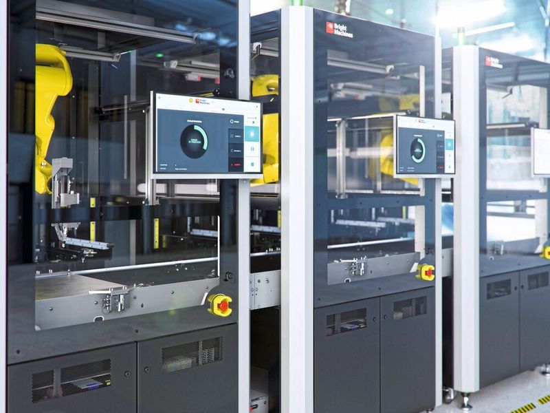 Die Softwareplattform von Bright Machines stellt in Kombination mit integrierten Robotikmodulen eine Microfactory dar, die individuell konfiguriert werden kann. (Bright Machines)