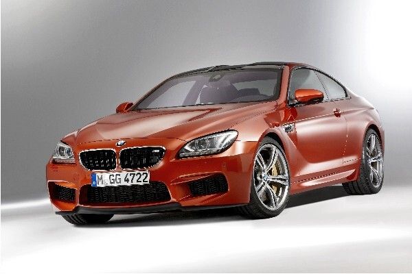 Der 560 PS starke V8-Motor mit M TwinPower-Turbo-Technologie des neuen M6 Coupés ermöglicht eine Beschleunigung von 4,2 s für den Spurt von null auf 100 km/h (Bild: BMW)