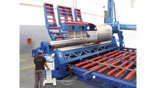 Das Walzen einer polyzentrischen Form, wie bei einem Tankwagen, kann auf einer CNC-Walzenbiegemaschine mit enormer Zeitersparnis vereinfacht werden. (Bild: Faccin)